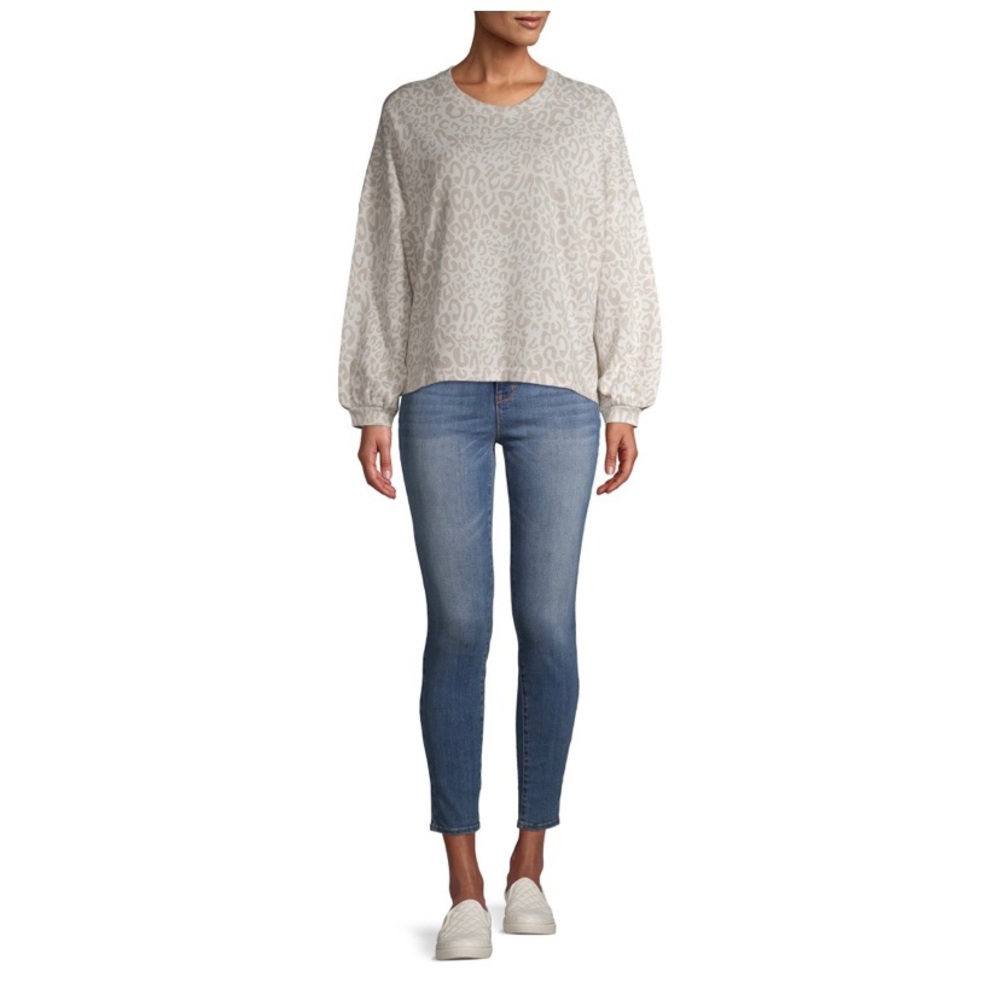Time and Tru Women's Balloon Sleeve Sweatshirt